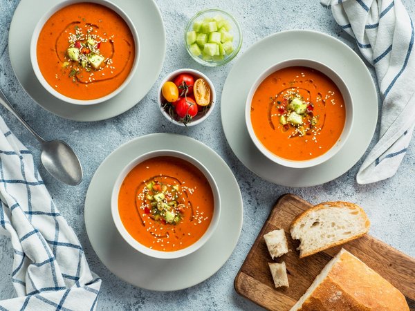 Quels sont les secrets pour une soupe de carottes au cumin avec une touche de crème?